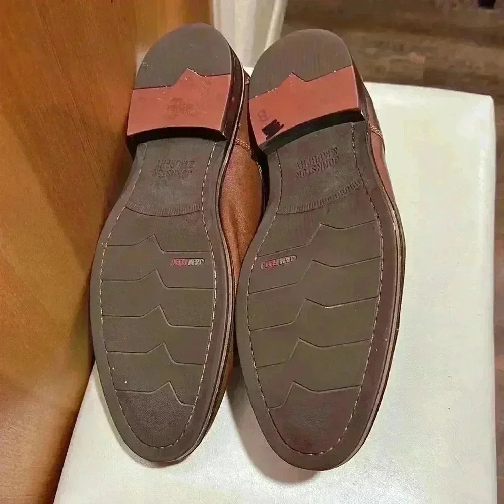 Johnston and Murphy men’s 10 1/2 dress shoe
